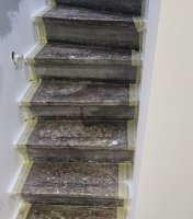 Betonové schodiště před obkladem